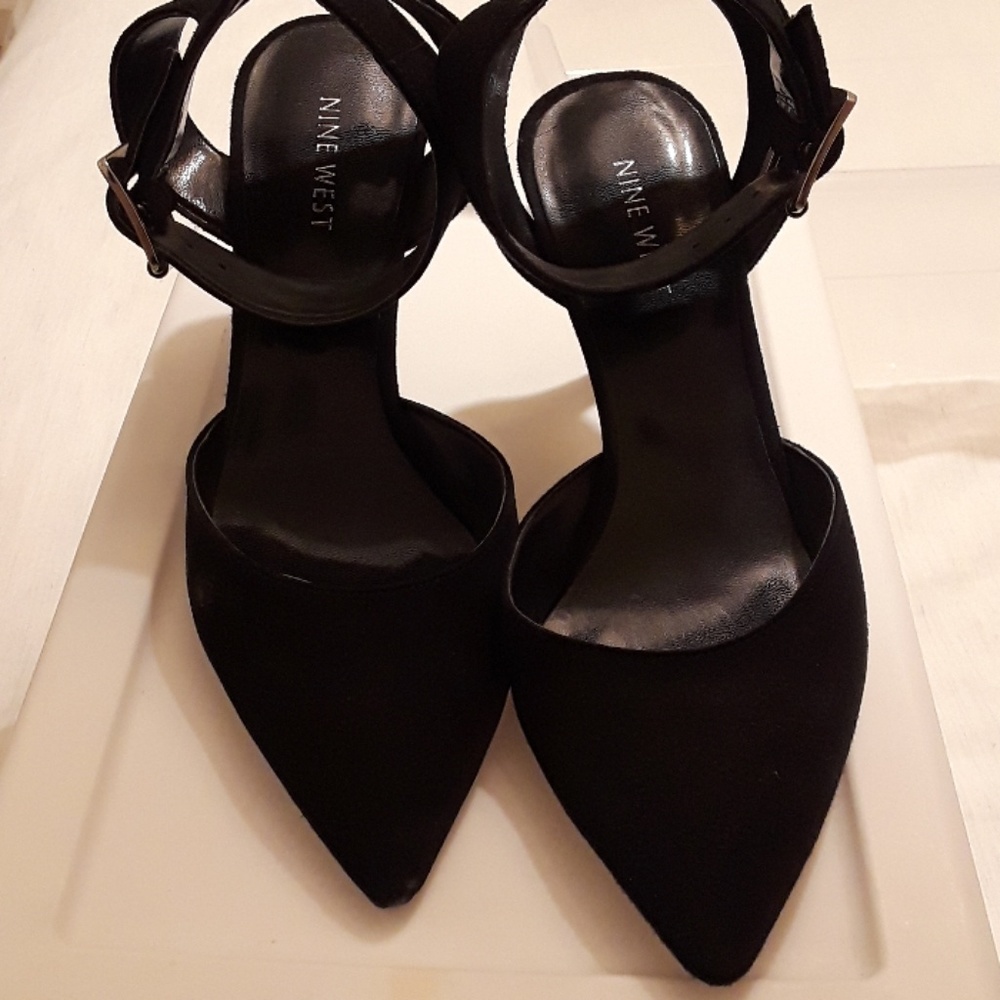 Nine west pointed ankle heels